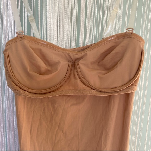 Calvin Klein Nude Hidden Wire Chemise NWT Size Small - Picture 5 of 17